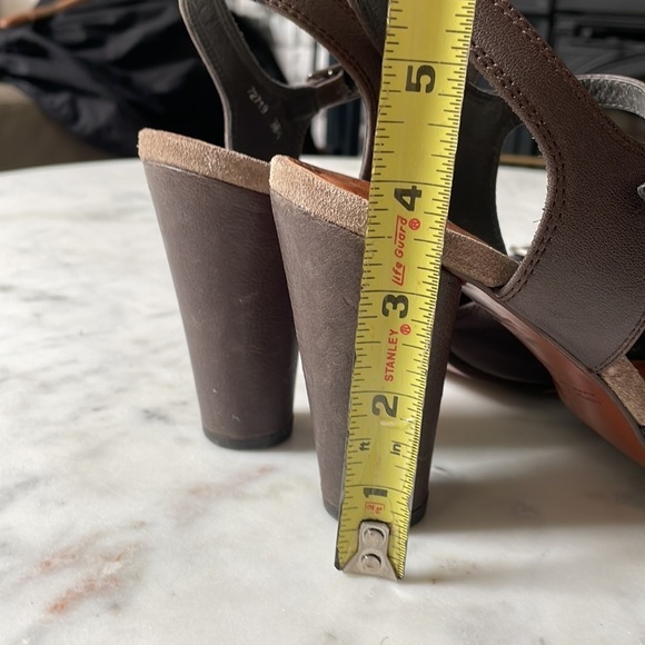 CHIE MIHARA Sandal Heels Soft Leather Gray Taupe Size 40  Chie Mihara Gray Leather Open Toe Pumps